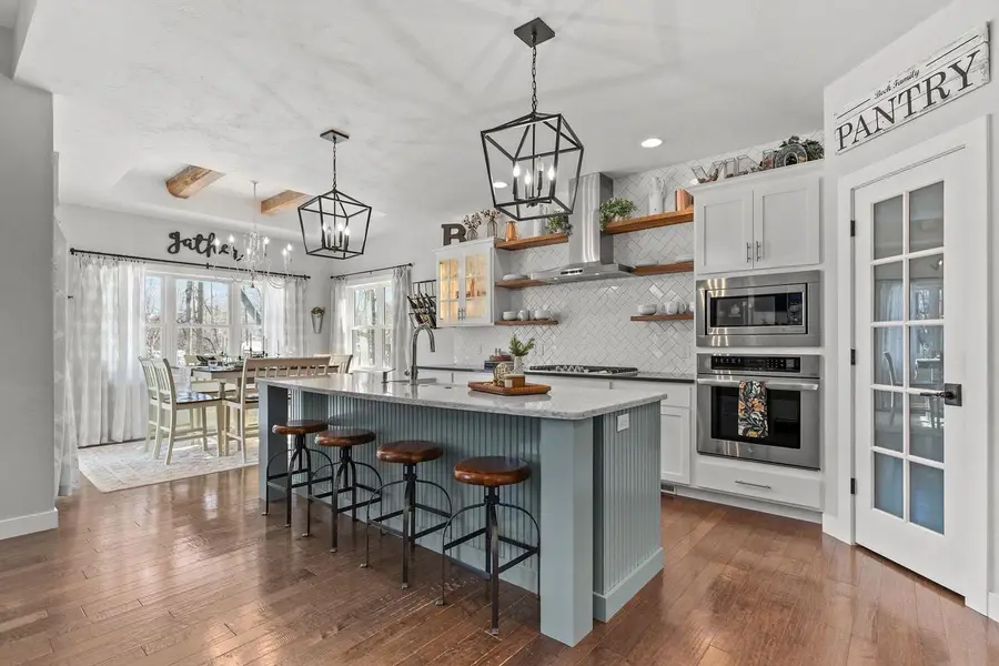 1143 AVA COURT, Neenah, WI 54956 - #3