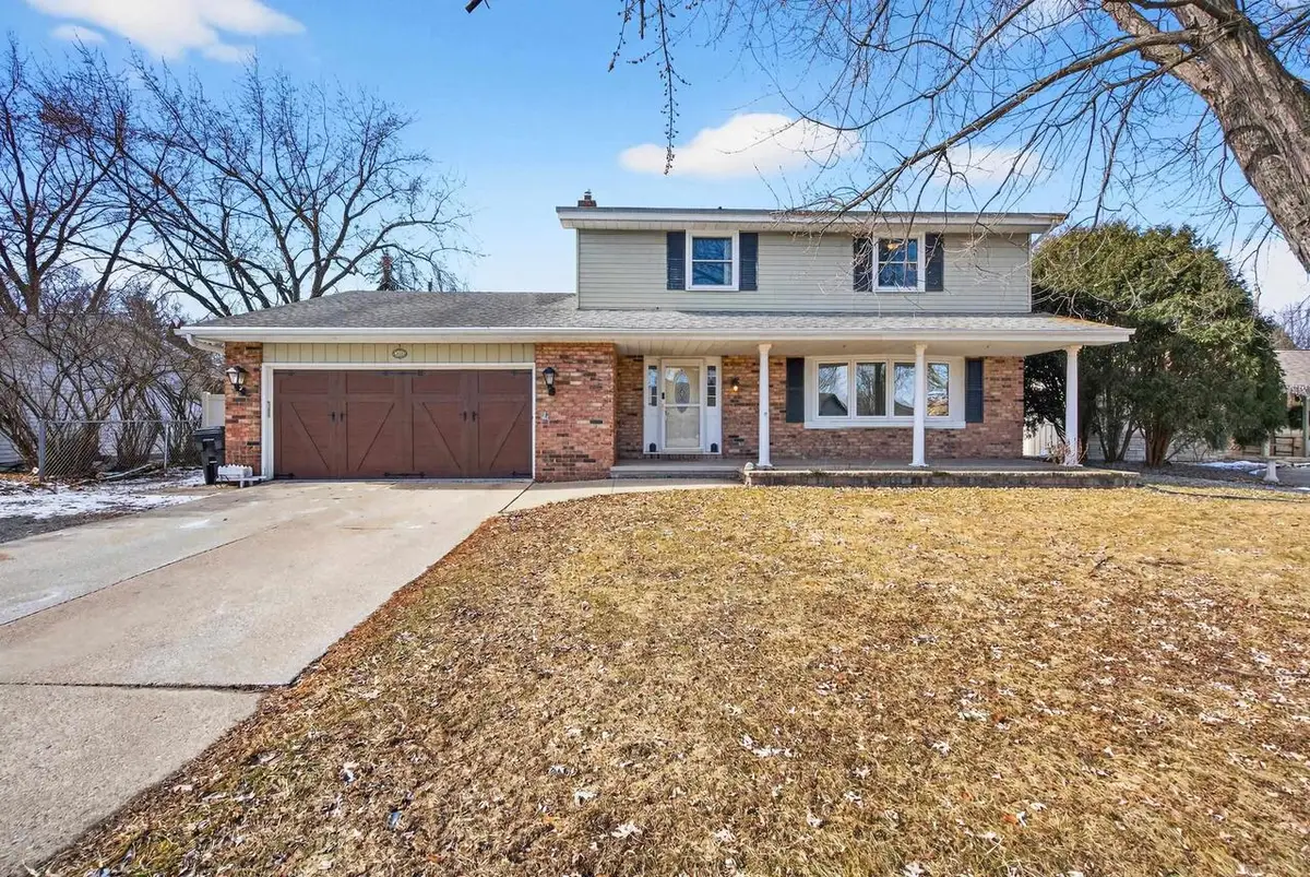 1017 N BAY RIDGE ROAD, Appleton, WI 54915 - #1