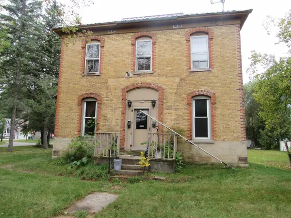 317 N RAYMOND STREET, Marinette, WI 54143