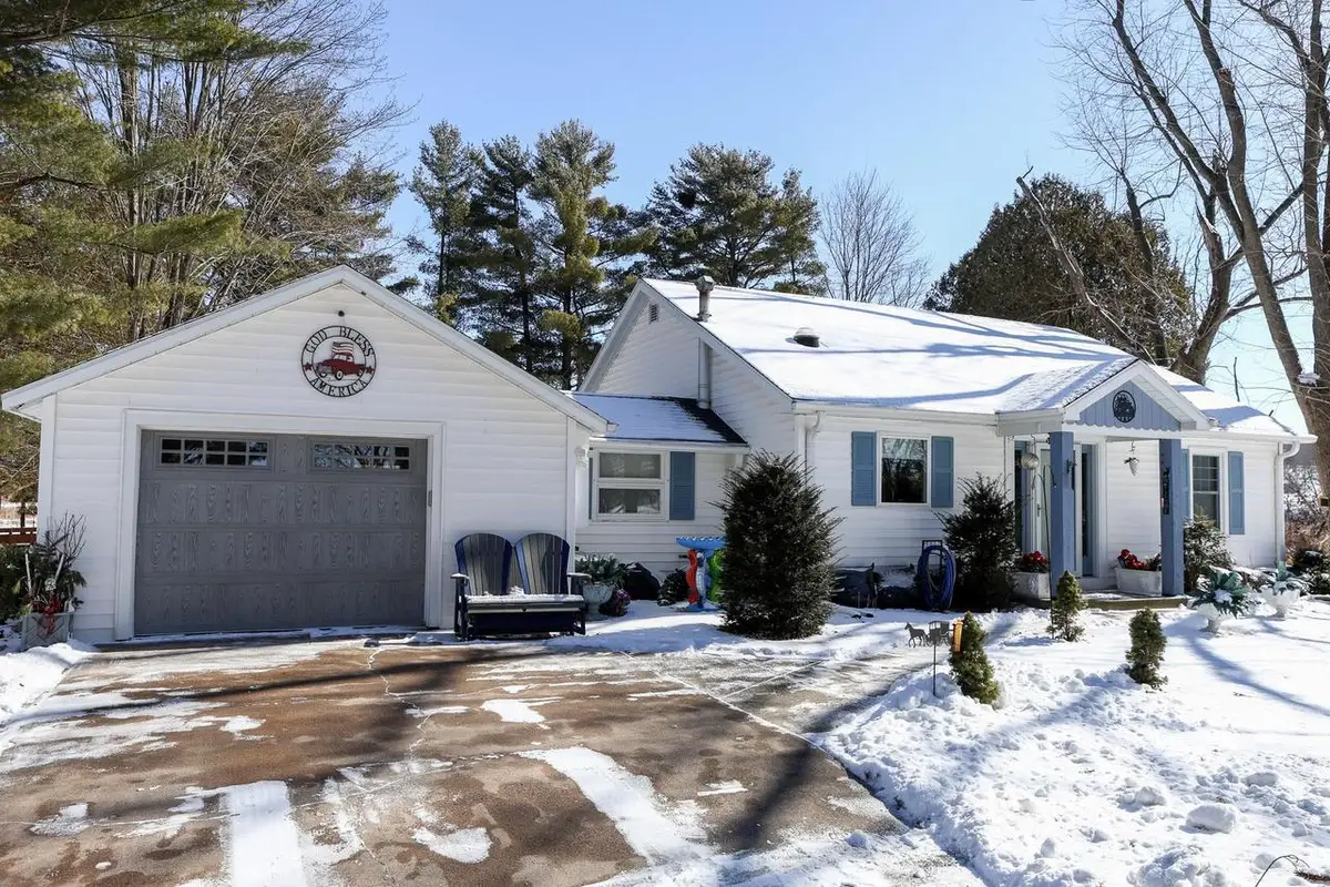 N6306 POND STREET, Manawa, WI 54949 - #1