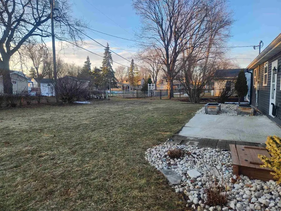 31 N LINDEN LANE, Appleton, WI 54915 - #3