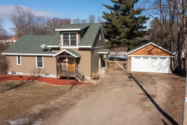 725 SHEARER STREET, Waupaca, WI 54981