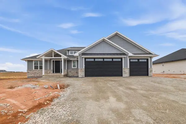 3740 EDWINA DRIVE, De Pere, WI 54115