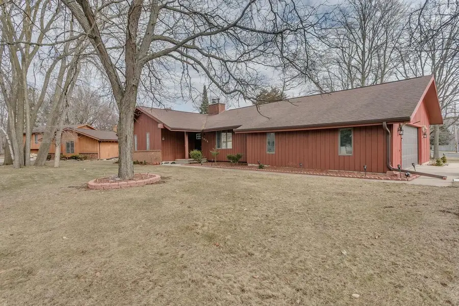 1025 GREENDALE COURT, Menasha, WI 54952 - #2