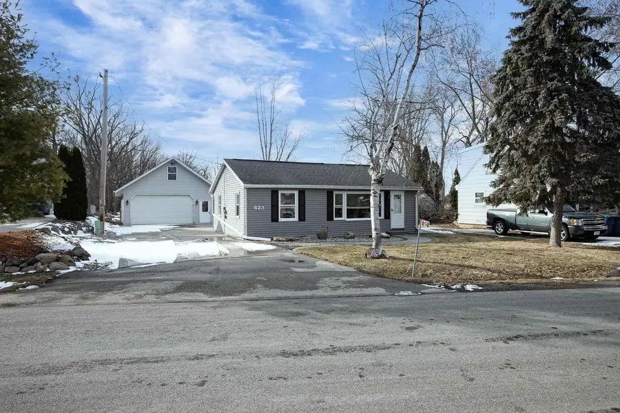 623 HUNTERS POINT ROAD, Neenah, WI 54956 - #2