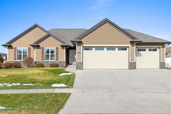 549 PEBBLESTONE CIRCLE, Hobart, WI 54155