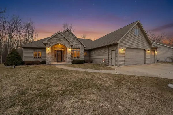 2503 WILDING WAY, Suamico, WI 54173