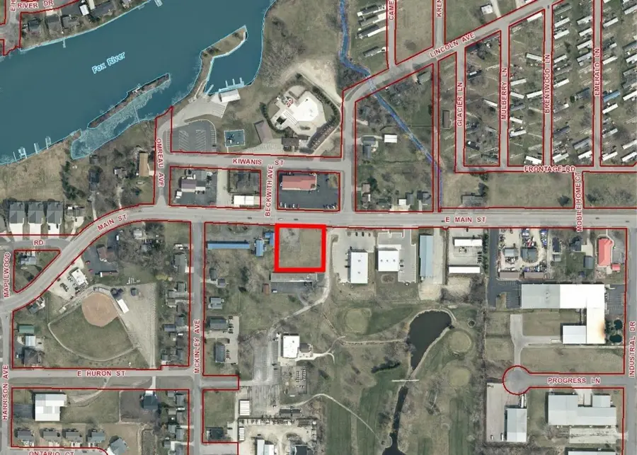 1110 E MAIN STREET, Omro, WI 54963 - #2