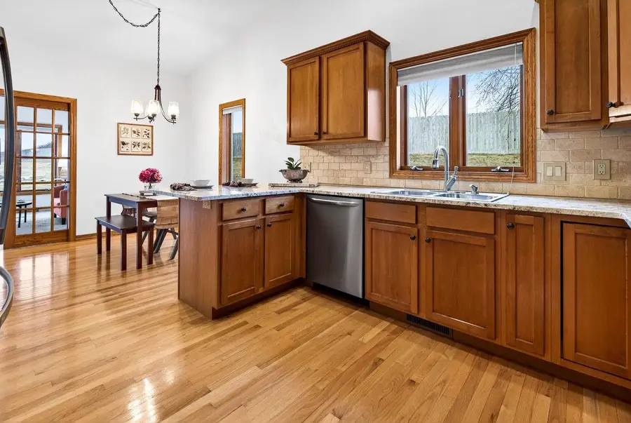 1831 E SYLVAN AVENUE, Appleton, WI 54915 - #2