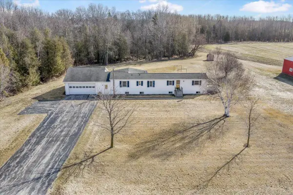 N6810 COUNTY ROAD D, Algoma, WI 54201
