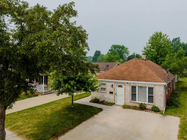 913 JEFFERSON STREET, Little Chute, WI 54140