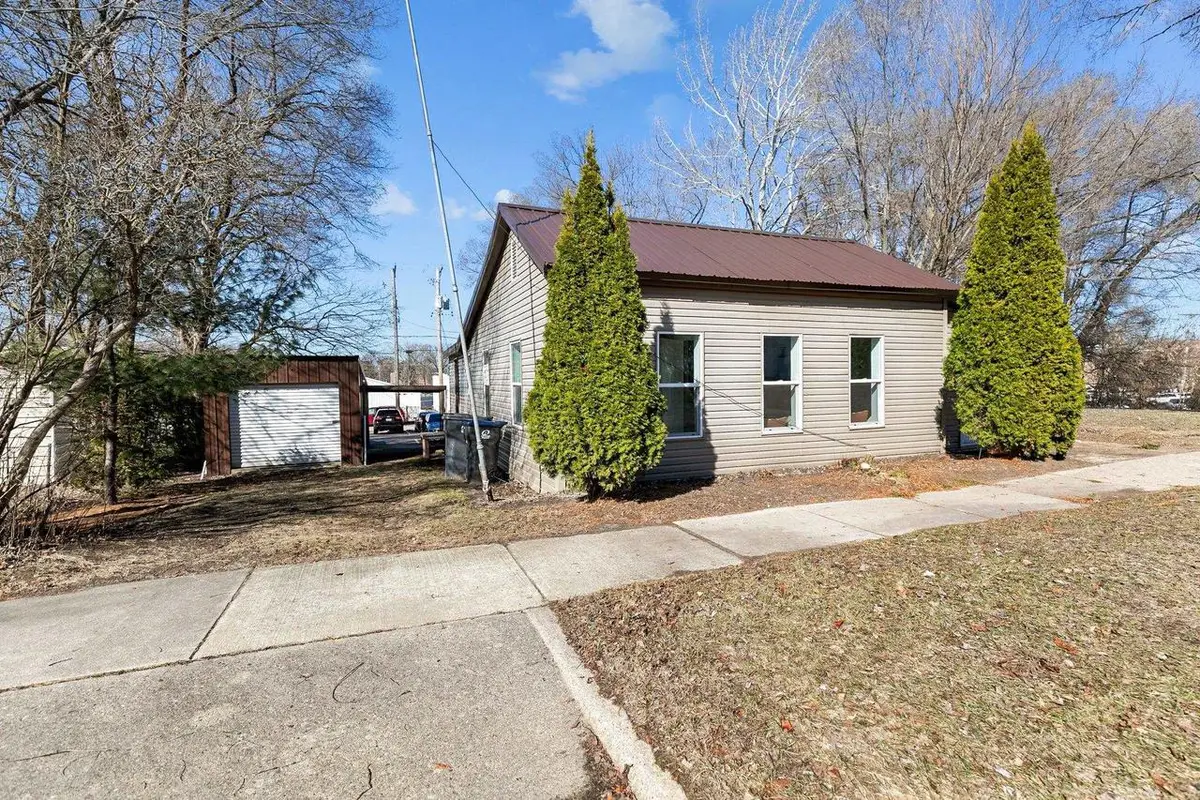 147 S PEARL STREET, Berlin, WI 54923 - #1