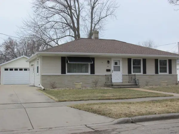 1011 E LINDBERGH STREET, Appleton, WI 54911