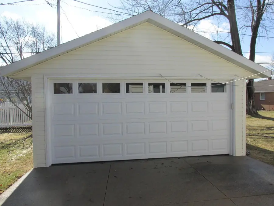 1011 E LINDBERGH STREET, Appleton, WI 54911 - #3