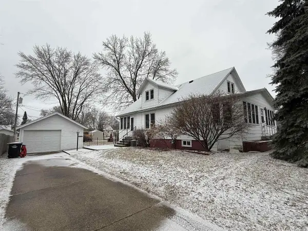 724 S HAMLIN STREET, Shawano, WI 54166