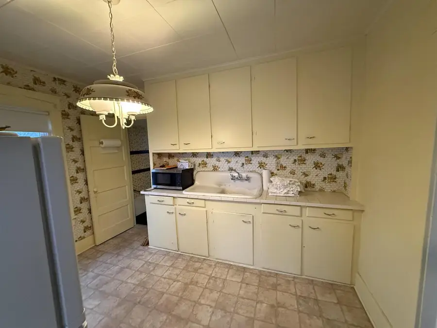 724 S HAMLIN STREET, Shawano, WI 54166 - #3