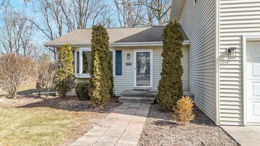 2190 CARLETON AVENUE, Appleton, WI 54915 - #2