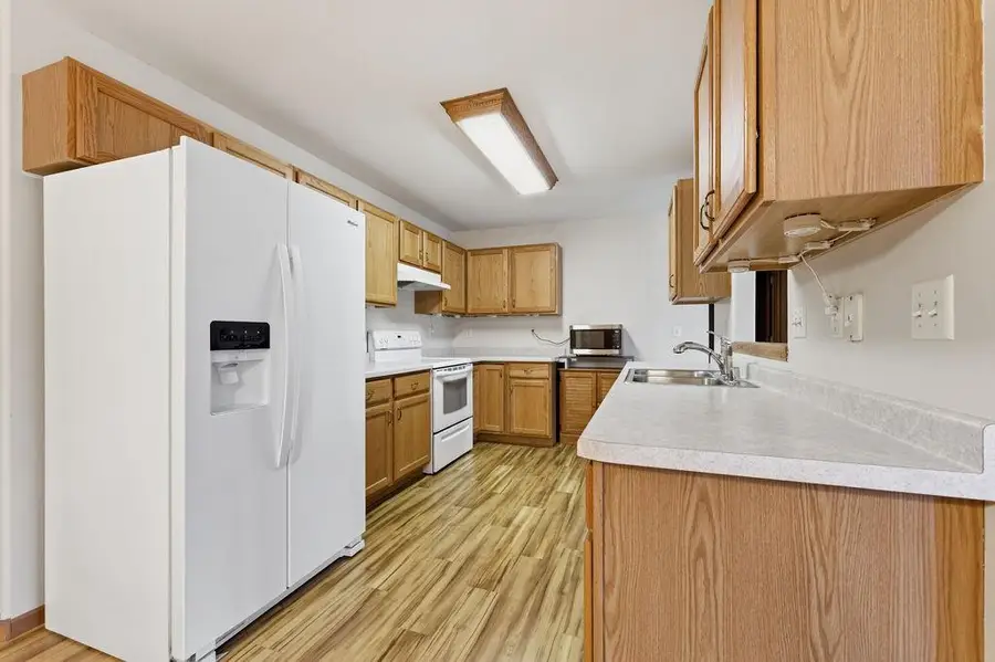 1399 W SOUTH PARK AVENUE, Oshkosh, WI 54902 - #3