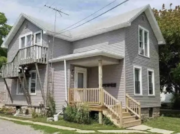 615 MT VERNON STREET, Oshkosh, WI 54901