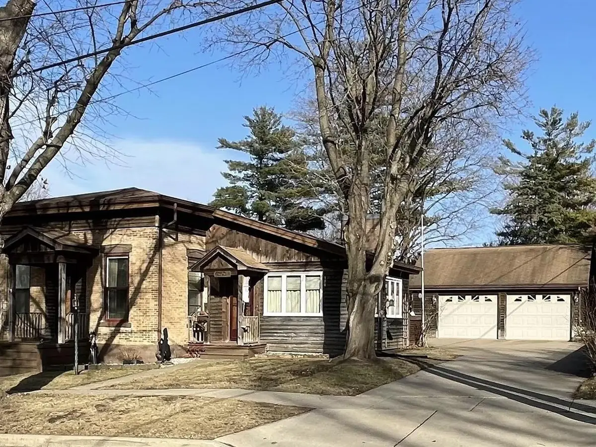 208 N CAPRON STREET, Berlin, WI 54923 - #1