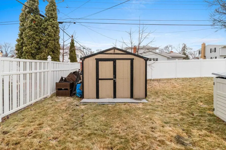 951 DUCHATEAU AVENUE, Green Bay, WI 54304 - #3