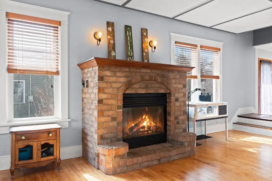 1525 N CLARK STREET, Appleton, WI 54911 - #3