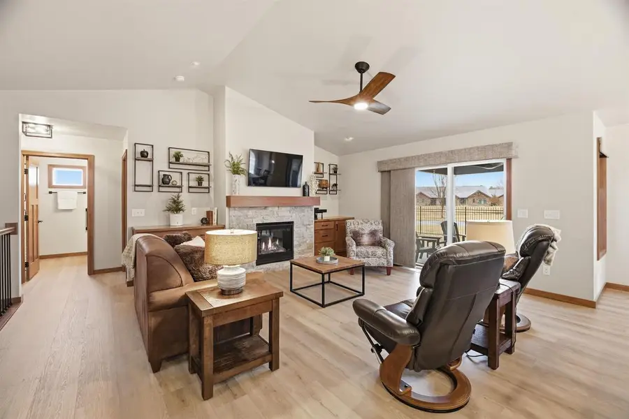 2215 E HONEYGOLD COURT, Appleton, WI 54913 - #3