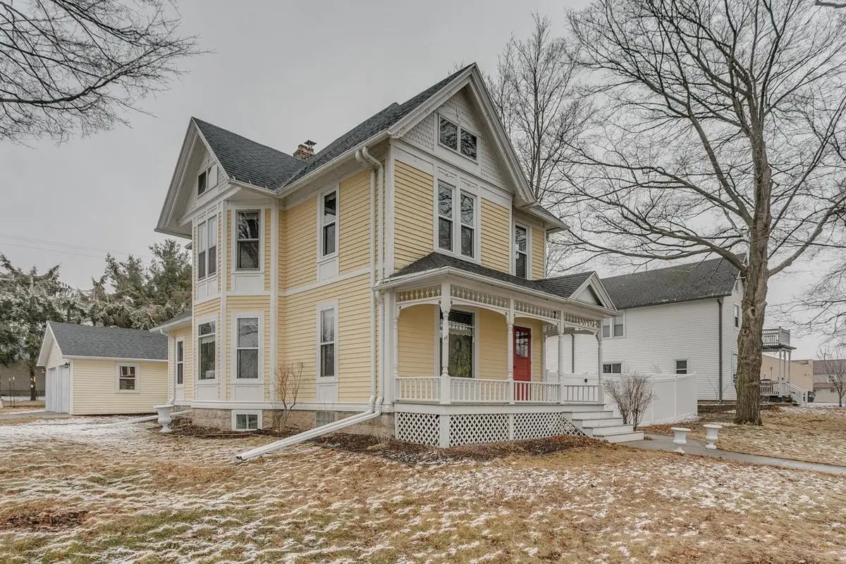 327 W MAIN STREET, Hortonville, WI 54944 - #1