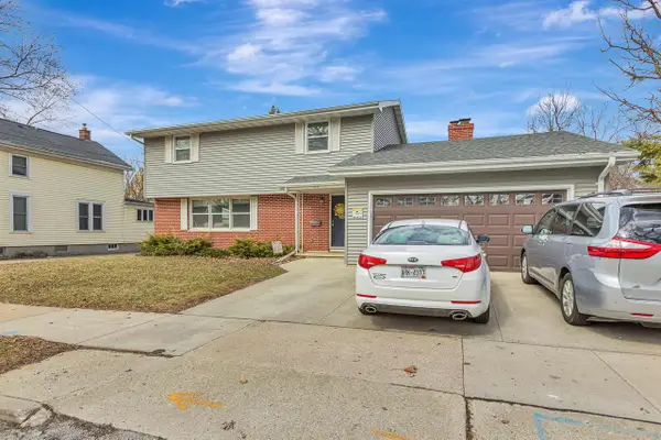 932 VINE AVENUE, Oshkosh, WI 54901