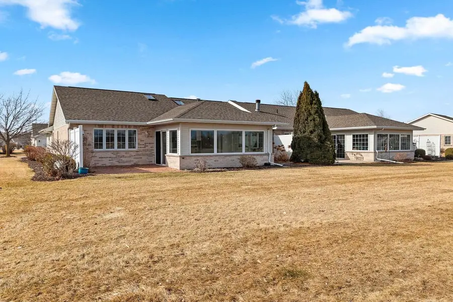 1617 TWIN LAKES CIRCLE, Green Bay, WI 54311 - #2