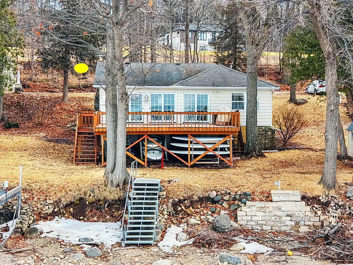 5141 EDGEWATER BEACH ROAD, Green Bay, WI 54311 - #1