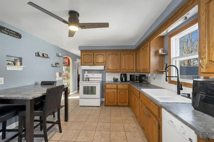 658 APPLETON ROAD, Menasha, WI 54952 - #2