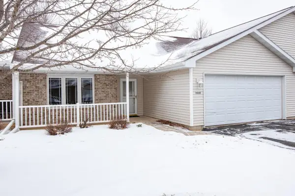 486 WYLDEWOOD DRIVE  #B, Oshkosh, WI 54904