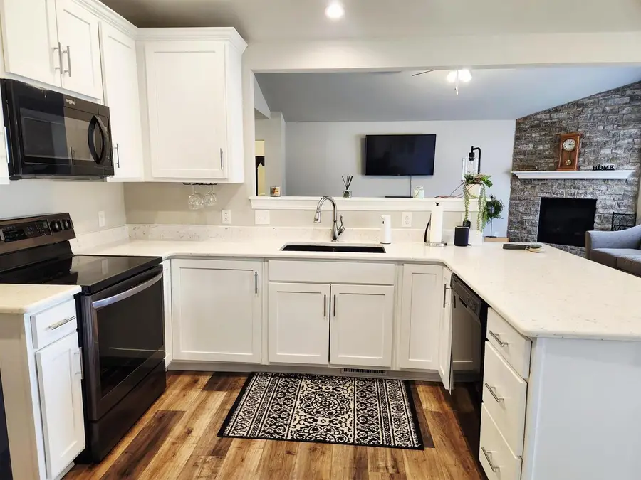 11 MISTRAL COURT, Fond Du Lac, WI 54937 - #2