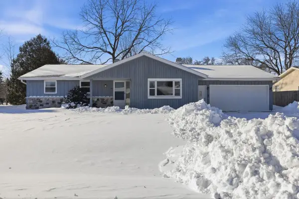 1381 SILVERWOOD LANE, Neenah, WI 54956