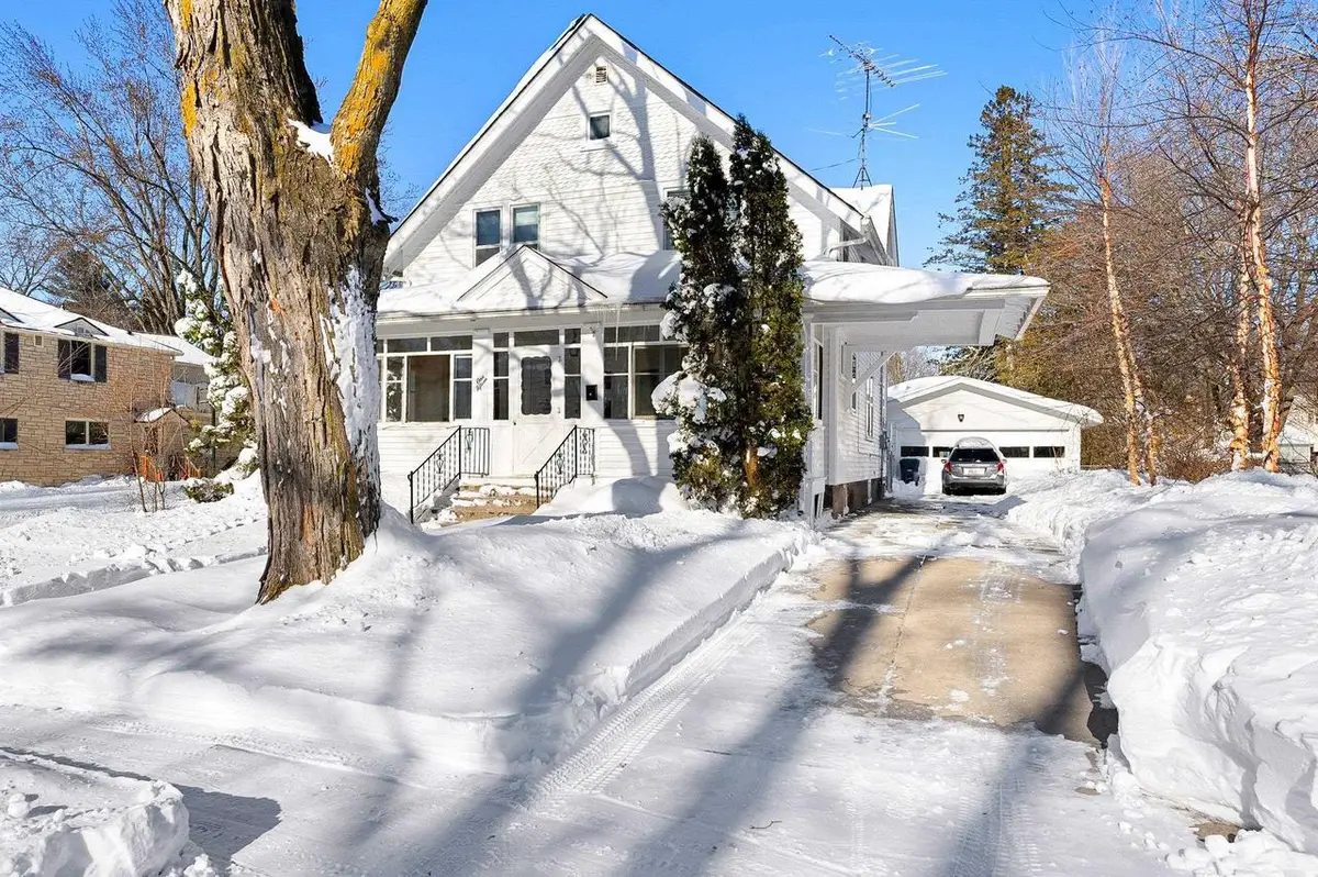 115 N CLINTON AVENUE, Clintonville, WI 54929 - #1