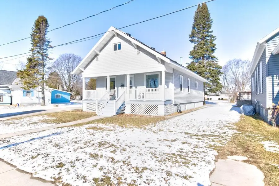 4113 N SHORE DRIVE STREET, Menominee, MI 49858 - #3