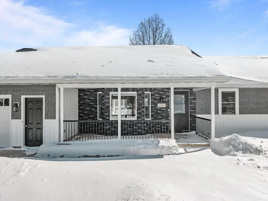 101 OMBRE ROSE DRIVE, Combined Locks, WI 54113 - #2