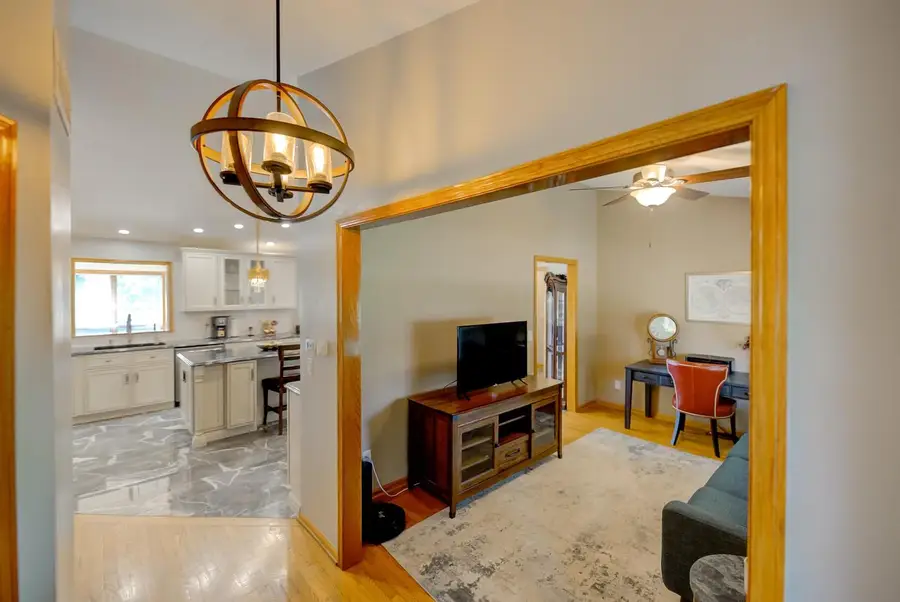 3129 HONEY CREEK COURT, Oshkosh, WI 54904 - #3