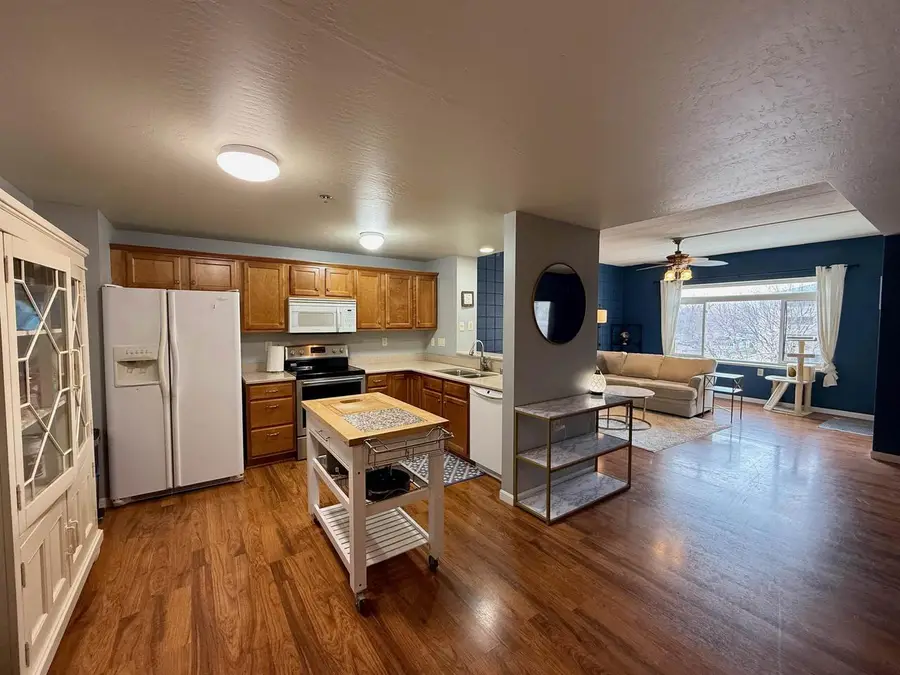 400 N RICHMOND STREET  #417, Appleton, WI 54911 - #3