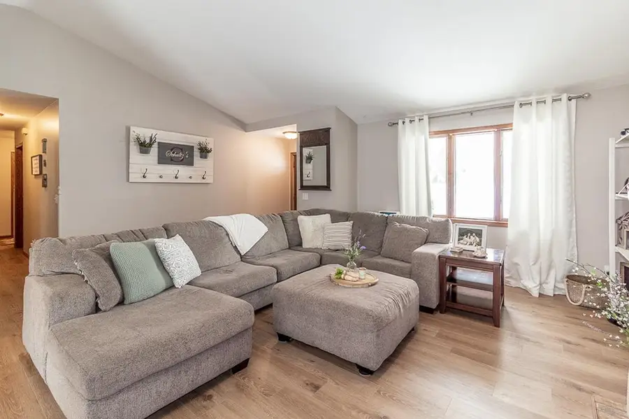 1725 SMITH STREET, New London, WI 54961 - #3