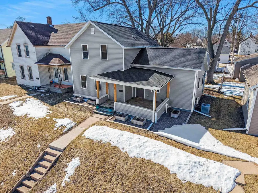 109 W 4TH STREET, Kaukauna, WI 54130 - #2