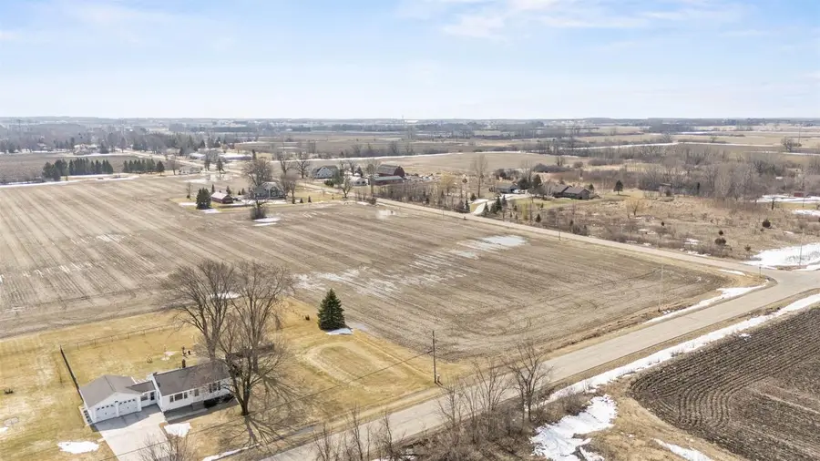 9TH STREET ROAD, Oshkosh, WI 54906 - #3