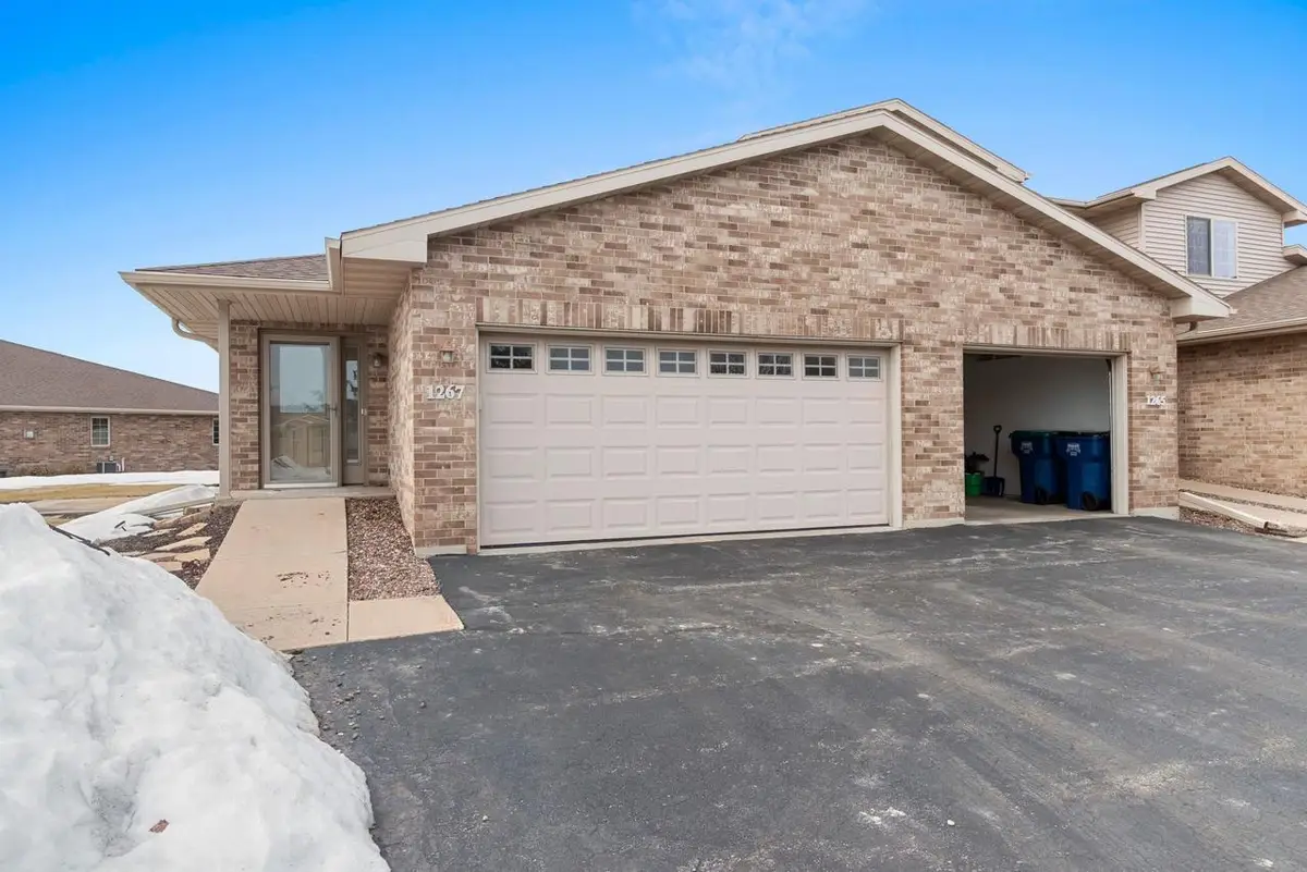 1267 POND VIEW CIRCLE  #42, De Pere, WI 54115 - #1