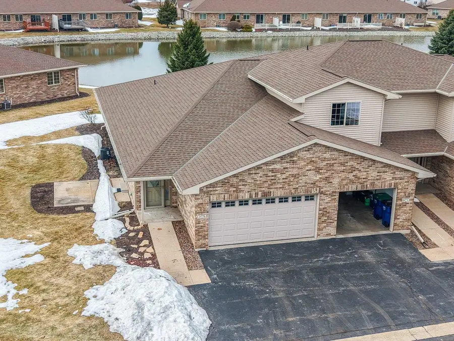 1267 POND VIEW CIRCLE  #42, De Pere, WI 54115 - #3