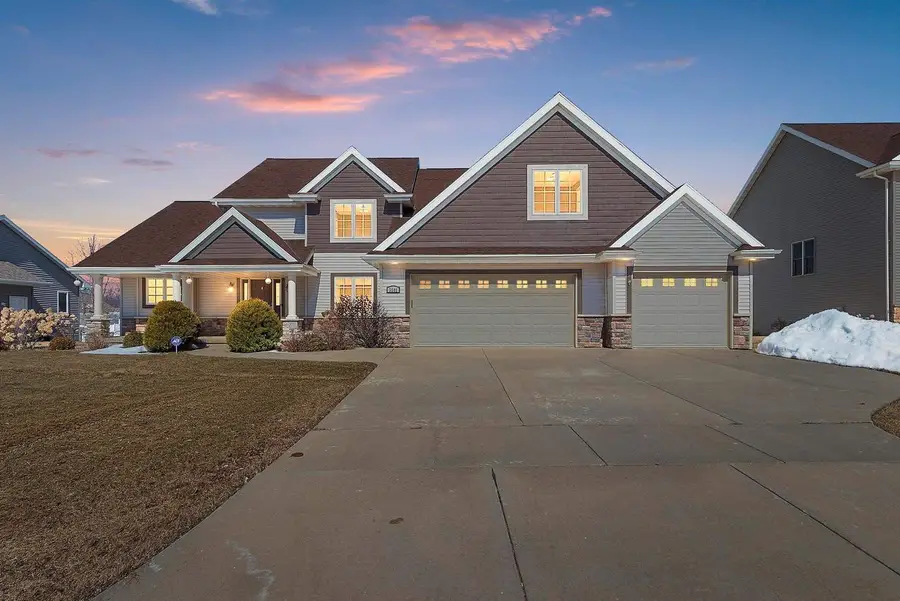 3585 GLEN ABBEY DRIVE, Green Bay, WI 54311 - #3