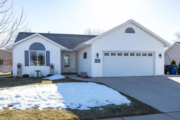286 GOLDENROD DRIVE, Omro, WI 54963