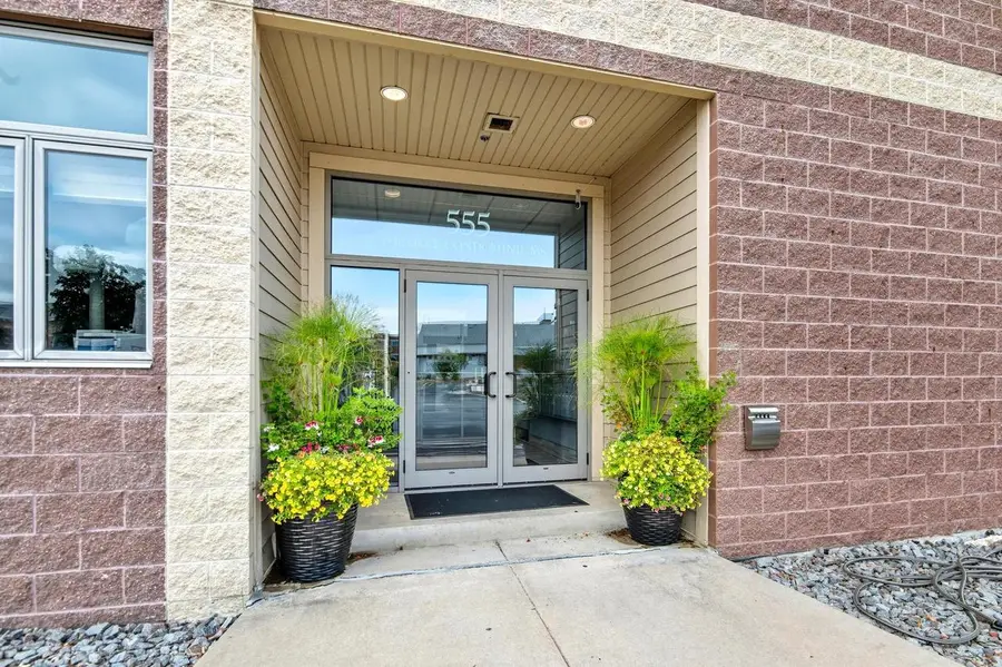 555 MAIN AVENUE  #113, De Pere, WI 54115 - #2