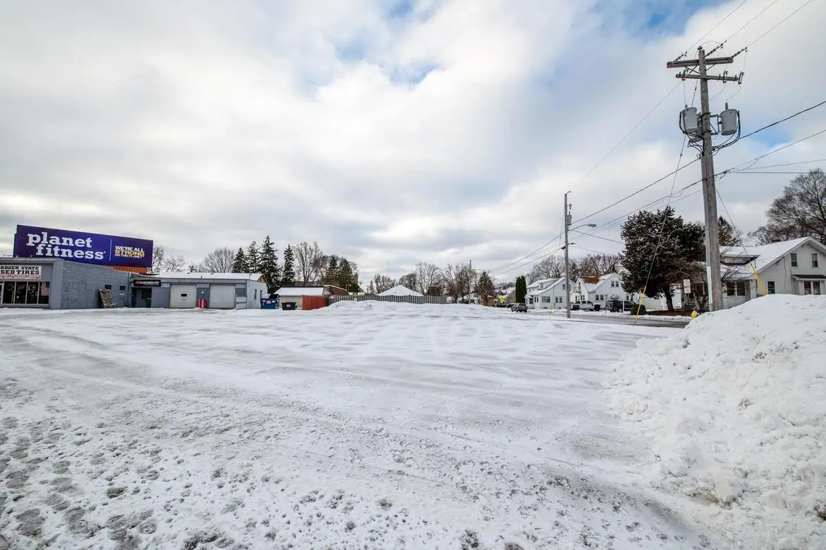 1662 MAIN STREET, Green Bay, WI 54302 - #1