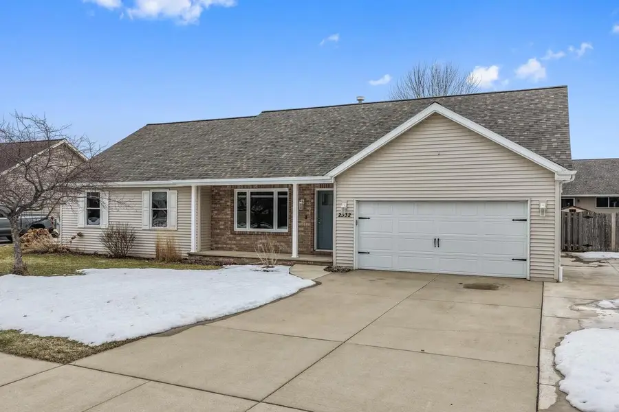 2332 OAK RIDGE CIRCLE, De Pere, WI 54115 - #2